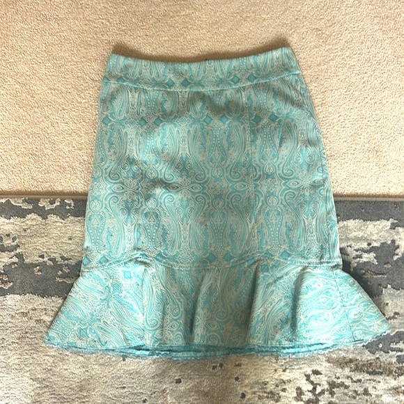 Cute Skirt - Picture 1 of 5